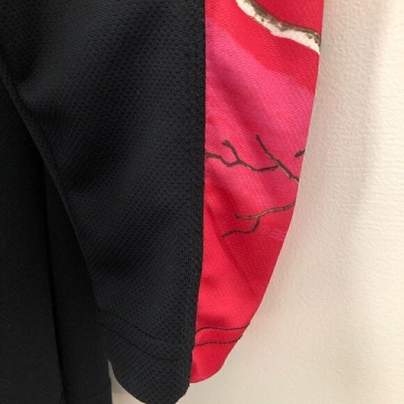 Mountainaire Realtree Size XL 1/4 Zip Pullover With Pink Camouflage Sleeves! - Picture 7 of 7